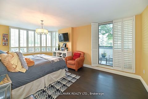 Photo 19 at 105 - 333 Clark Avenue, Yorkhill, Vaughan