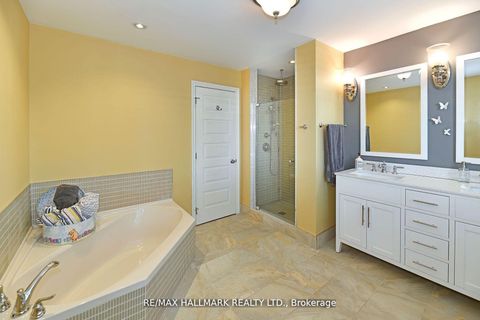 Photo 23 at 105 - 333 Clark Avenue, Yorkhill, Vaughan