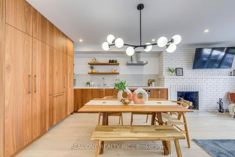 Photo 5 at 40 Irwin Avenue, Bay Street Corridor, Toronto