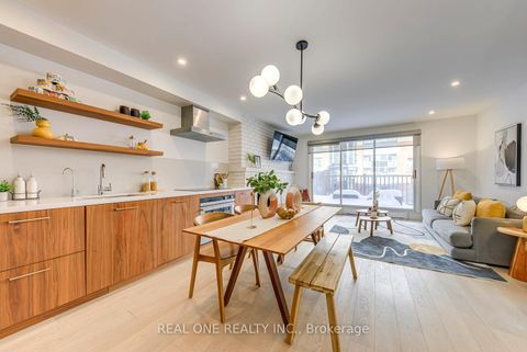 Photo 12 at 40 Irwin Avenue, Bay Street Corridor, Toronto