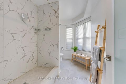 Photo 21 at 40 Irwin Avenue, Bay Street Corridor, Toronto