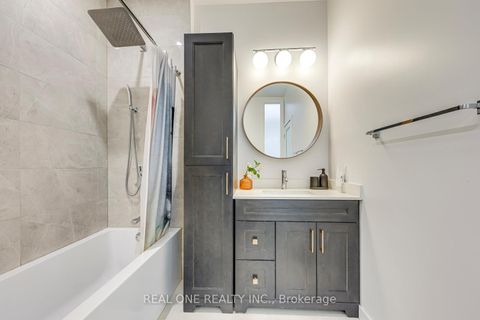 Photo 34 at 40 Irwin Avenue, Bay Street Corridor, Toronto