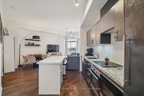Photo 3 at 701 - 23 Glebe Road W, Eglinton, Toronto