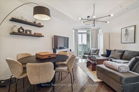 Photo 8 at 701 - 23 Glebe Road W, Eglinton, Toronto