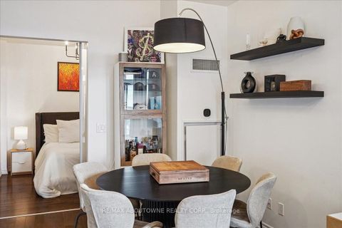 Photo 9 at 701 - 23 Glebe Road W, Eglinton, Toronto