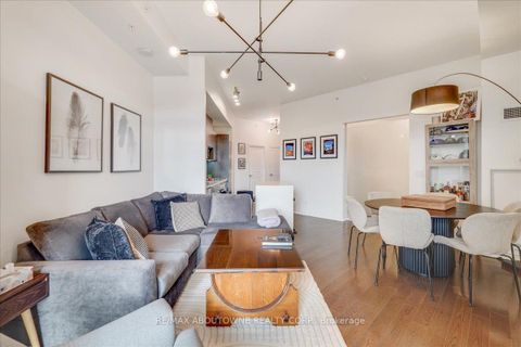 Photo 11 at 701 - 23 Glebe Road W, Eglinton, Toronto