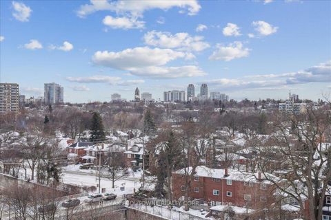 Photo 13 at 701 - 23 Glebe Road W, Eglinton, Toronto