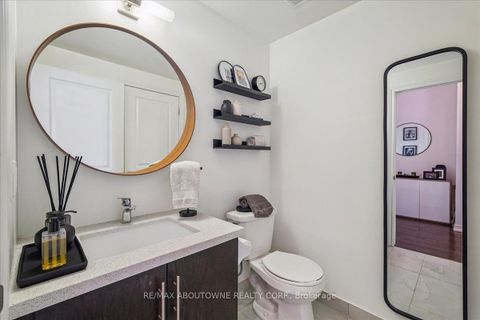 Photo 14 at 701 - 23 Glebe Road W, Eglinton, Toronto