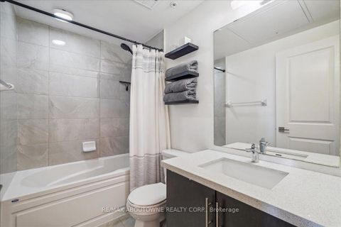Photo 18 at 701 - 23 Glebe Road W, Eglinton, Toronto
