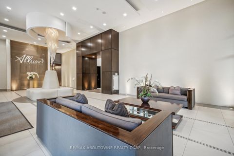 Photo 24 at 701 - 23 Glebe Road W, Eglinton, Toronto