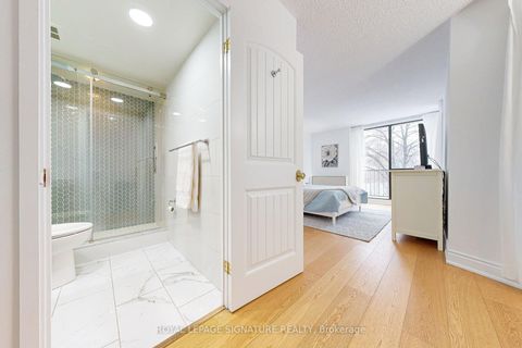 Photo 20 at 410/204 - 33 Harbour Square, Waterfront Communities C1, Toronto