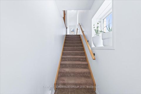 Photo 8 at 258 - 32 Foal Path S, Windfields, Oshawa