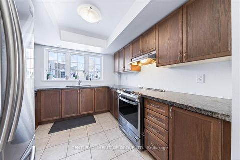 Photo 13 at 258 - 32 Foal Path S, Windfields, Oshawa