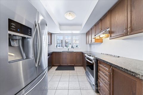 Photo 14 at 258 - 32 Foal Path S, Windfields, Oshawa