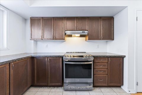 Photo 17 at 258 - 32 Foal Path S, Windfields, Oshawa