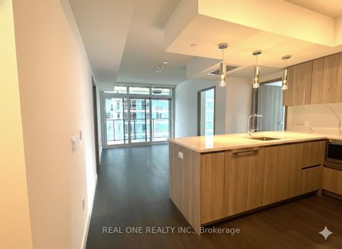 Photo 8 at 2505 - 1 Concord Cityplace Way, Waterfront Communities C1, Toronto