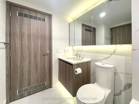 Photo 14 at 2505 - 1 Concord Cityplace Way, Waterfront Communities C1, Toronto