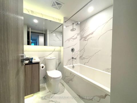 Photo 24 at 2505 - 1 Concord Cityplace Way, Waterfront Communities C1, Toronto