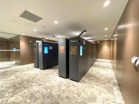 Photo 28 at 2505 - 1 Concord Cityplace Way, Waterfront Communities C1, Toronto