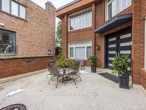 Photo 2 at 92 Prue Avenue, Lawrence, Toronto