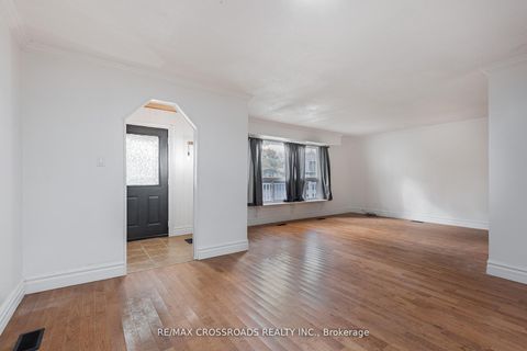 Photo 4 at 324 Tampa Drive, Keswick South, Georgina