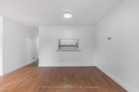 Photo 8 at 324 Tampa Drive, Keswick South, Georgina