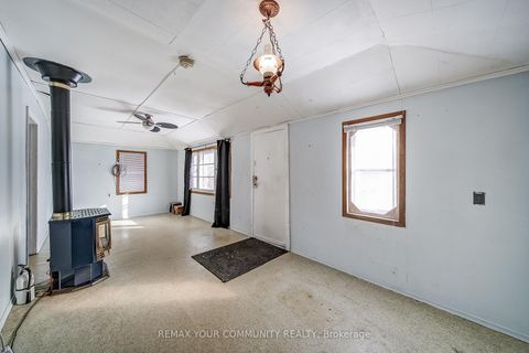 Photo 3 at 280 Pasadena Drive, Keswick South, Georgina