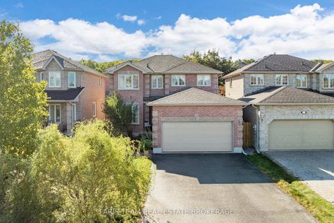 Photo 1 at 43 Dunnett Drive, Ardagh, Barrie