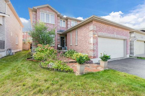 Photo 2 at 43 Dunnett Drive, Ardagh, Barrie