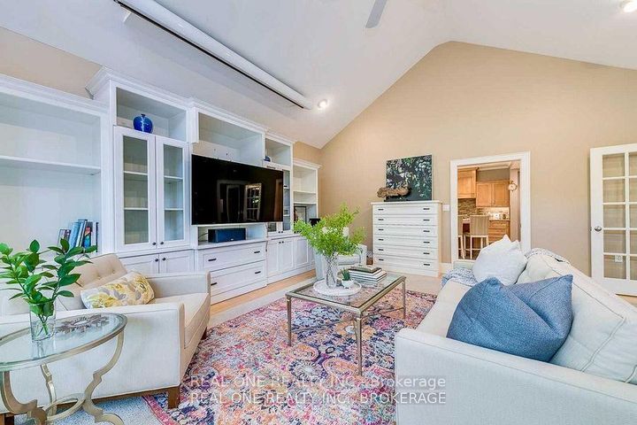 Photo 6 at 249 Poplar Drive, MO Morrison, Oakville