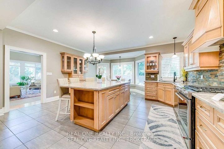 Photo 11 at 249 Poplar Drive, MO Morrison, Oakville