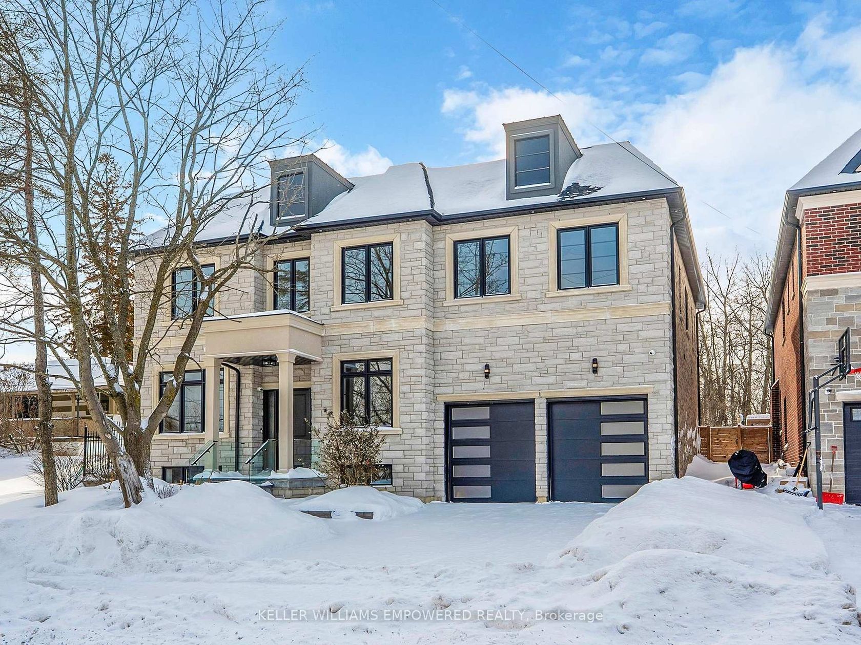 69 Snively Street, Oak Ridges Lake Wilcox, Richmond Hill photo 2