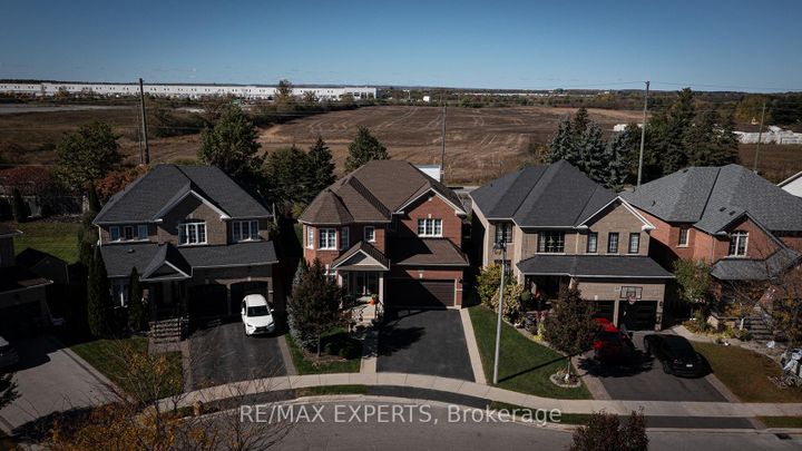 Photo 1 at 34 Laurentide Crescent, Vales of Castlemore North, Brampton