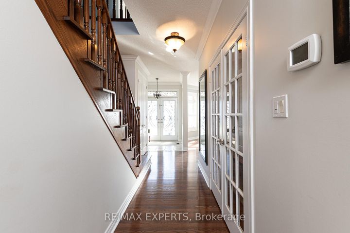 Photo 10 at 34 Laurentide Crescent, Vales of Castlemore North, Brampton