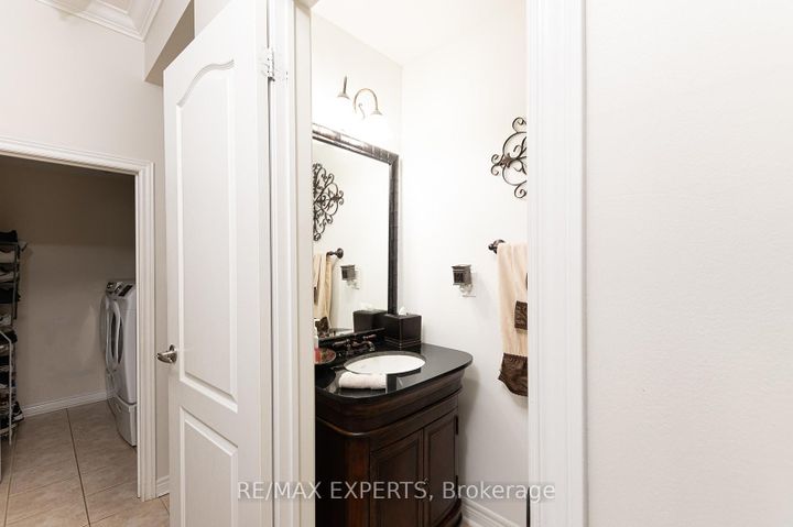 Photo 21 at 34 Laurentide Crescent, Vales of Castlemore North, Brampton