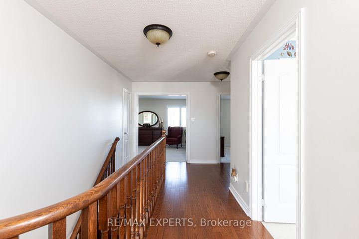 Photo 24 at 34 Laurentide Crescent, Vales of Castlemore North, Brampton