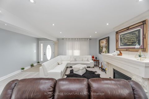 Photo 8 at 574 Antigua Crescent, Northglen, Oshawa