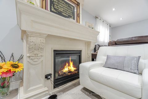 Photo 9 at 574 Antigua Crescent, Northglen, Oshawa