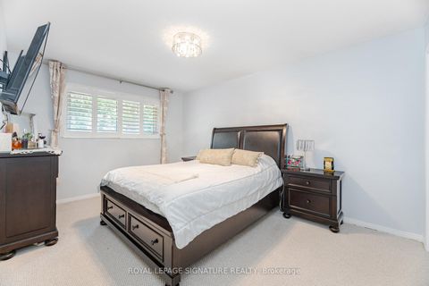 Photo 19 at 574 Antigua Crescent, Northglen, Oshawa