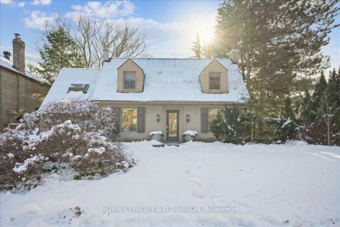 Photo 2 at 65 Chatsworth Drive, Lawrence Park South, Toronto