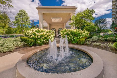 Photo 2 at 717 - 20 Bloorview Place, Don Valley Village, Toronto