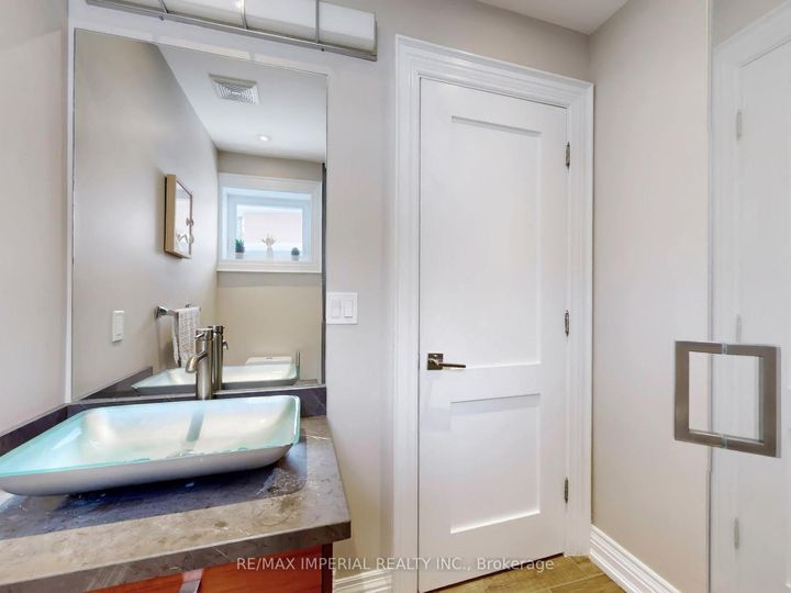 Photo 12 at 35 Waddington Crescent, Don Valley Village, Toronto