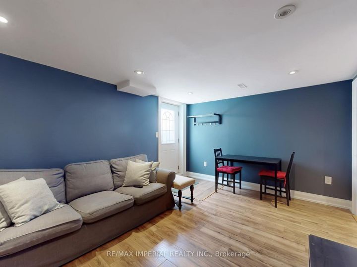 Photo 27 at 35 Waddington Crescent, Don Valley Village, Toronto