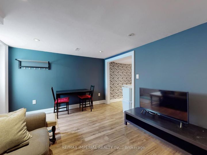 Photo 28 at 35 Waddington Crescent, Don Valley Village, Toronto