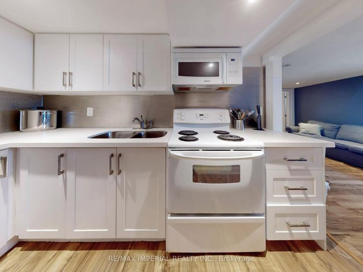 Photo 31 at 35 Waddington Crescent, Don Valley Village, Toronto