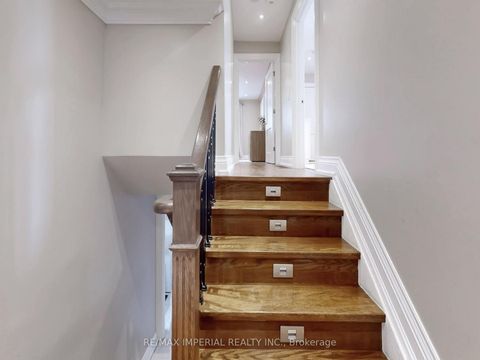 Photo 14 at 35 Waddington Crescent, Don Valley Village, Toronto