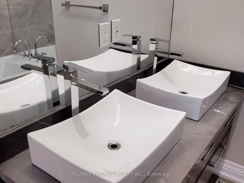 Photo 21 at 35 Waddington Crescent, Don Valley Village, Toronto