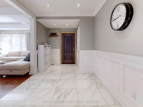 Photo 23 at 35 Waddington Crescent, Don Valley Village, Toronto