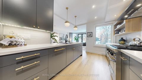 Photo 15 at 96 Summerhill Avenue, Moore Park, Toronto