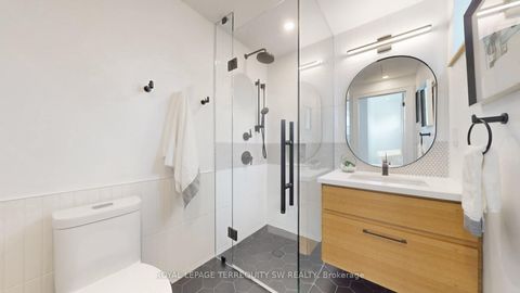 Photo 32 at 96 Summerhill Avenue, Moore Park, Toronto